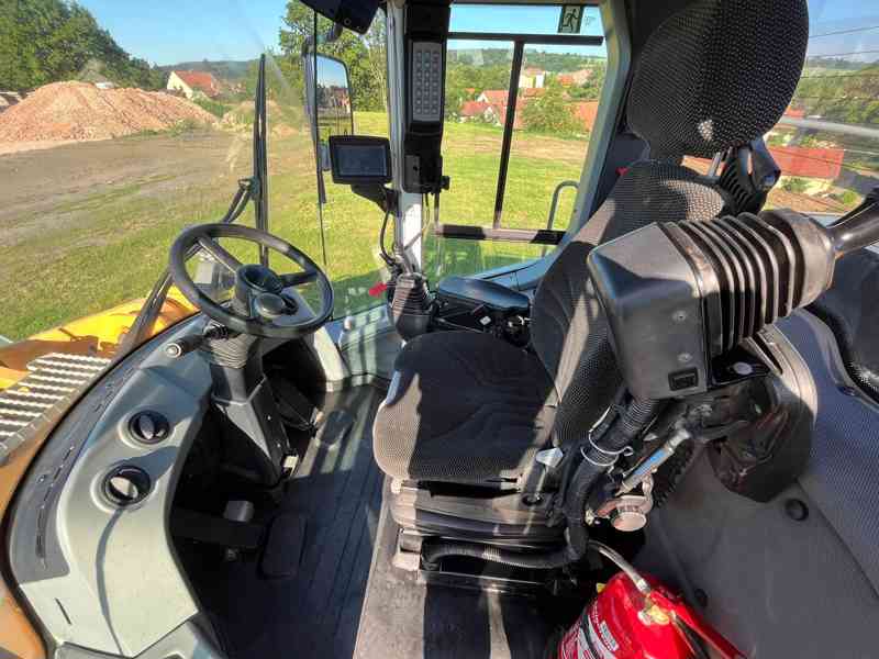 Kolový nakladač Liebherr L566 (Možnost leasingu) - foto 7
