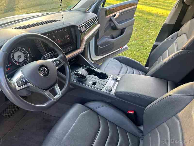 Volkswagen Touareg 3,0   Tdi 170 kw TOP STAV - foto 12