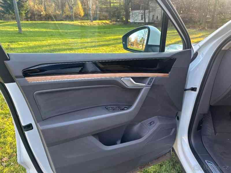 Volkswagen Touareg 3,0   Tdi 170 kw TOP STAV - foto 14