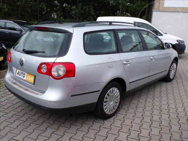 Volkswagen Passat Variant 1,9 TDI TREND,KLIMA - foto 3