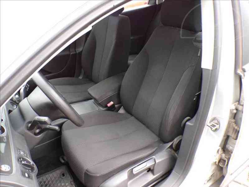 Volkswagen Passat Variant 1,9 TDI TREND,KLIMA - foto 8