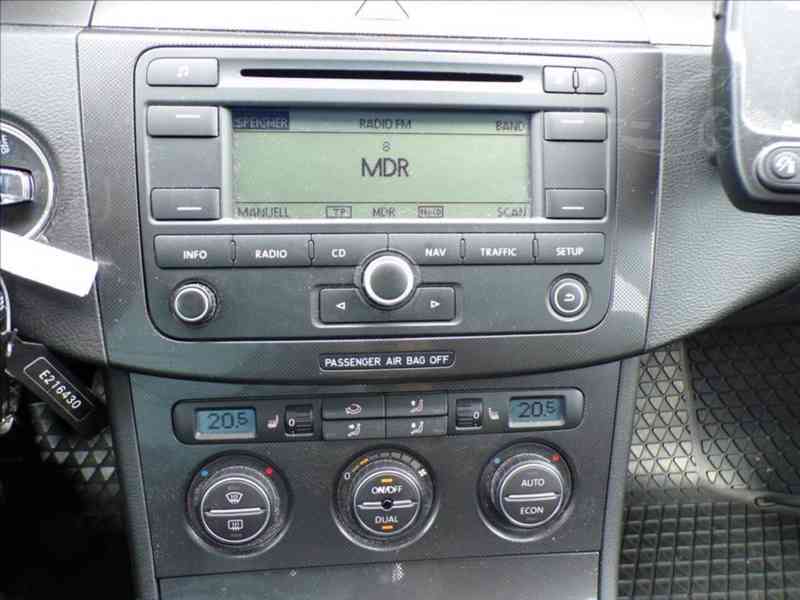 Volkswagen Passat Variant 1,9 TDI TREND,KLIMA - foto 7