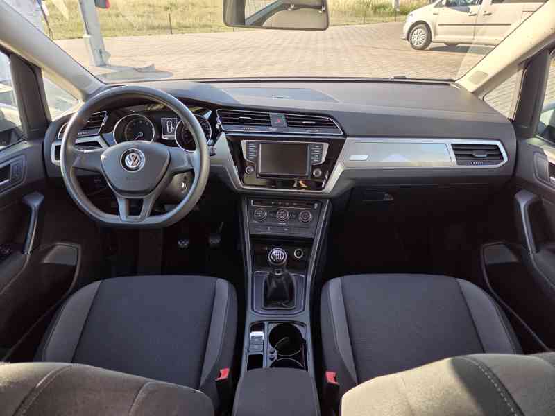 Nabízím k prodeji Volkswagen Touran 1.2 81 Kw V Pěkném Stavu - foto 7