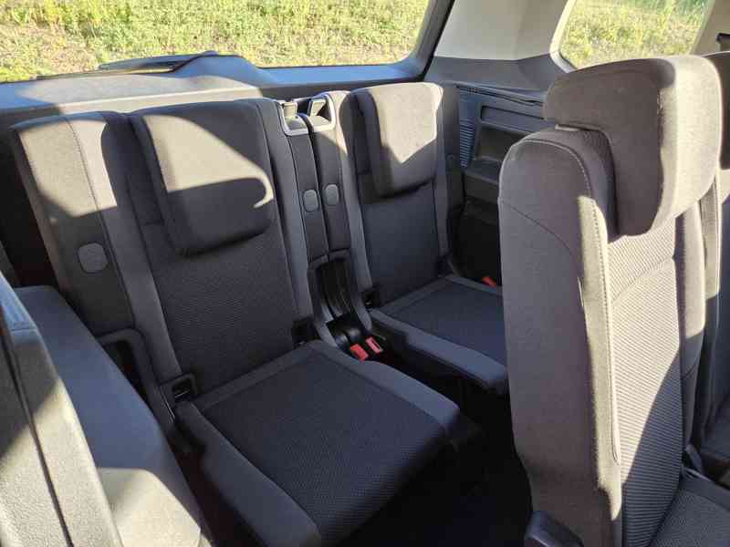 Nabízím k prodeji Volkswagen Touran 1.2 81 Kw V Pěkném Stavu - foto 11