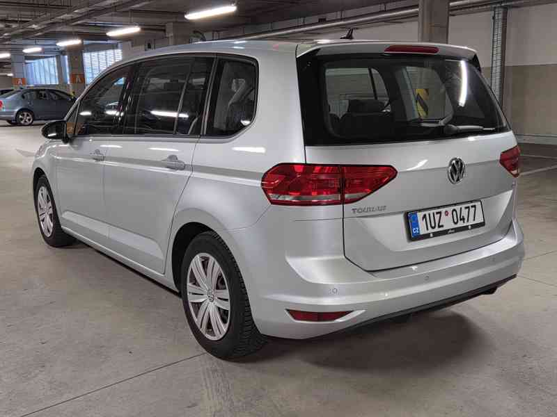 Nabízím k prodeji Volkswagen Touran 1.2 81 Kw V Pěkném Stavu - foto 5