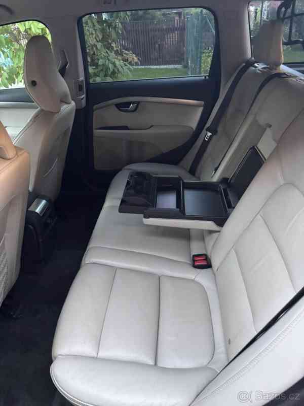 Volvo XC70 D5 AWD ve výbavě Summum - foto 8