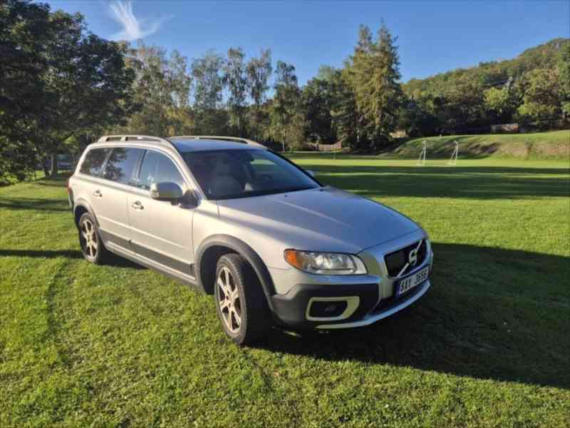 Volvo XC70 D5 AWD ve výbavě Summum - foto 3