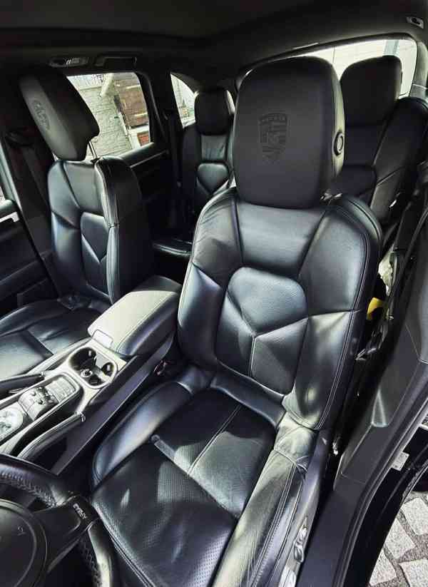 Porsche Cayenne - foto 12