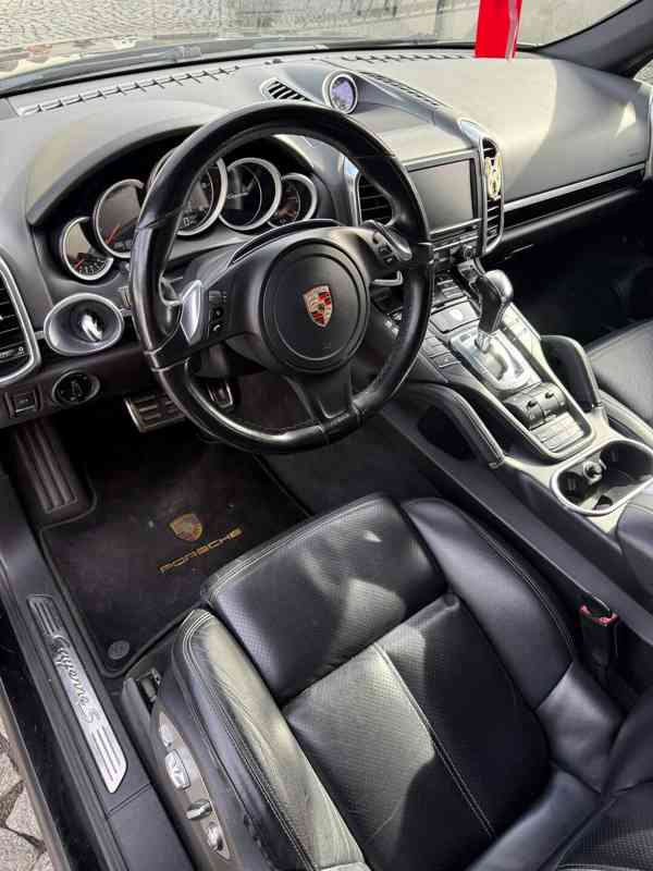 Porsche Cayenne - foto 15