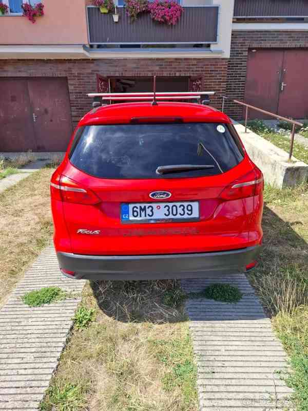 Ford Focus 1.maj., benzín + LPG - foto 4