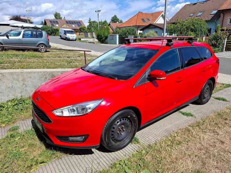 Ford Focus 1.maj., benzín + LPG - foto 5