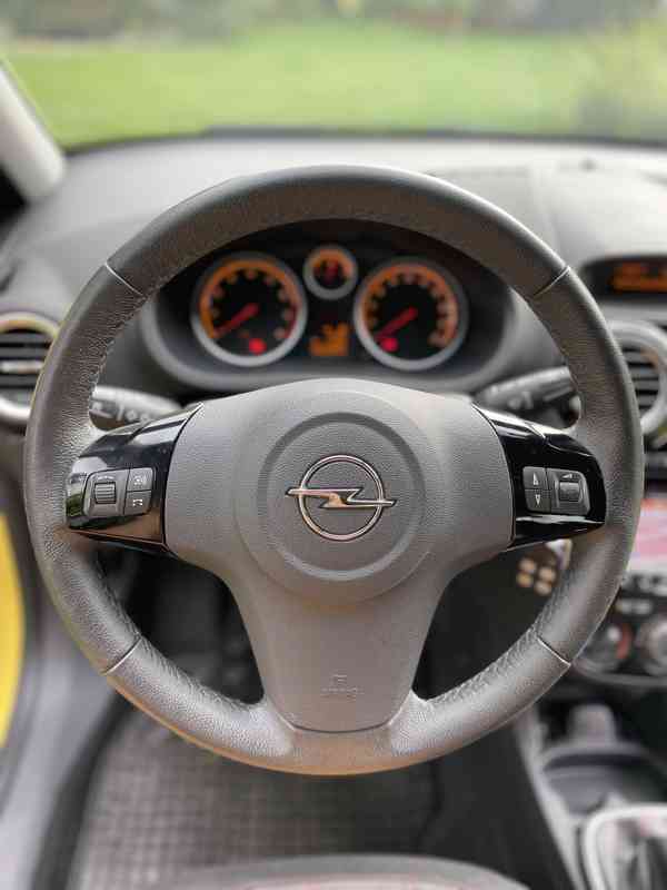 Opel Corsa 2014, nadstandardní výbava, výborný stav,90 tisíc - foto 7