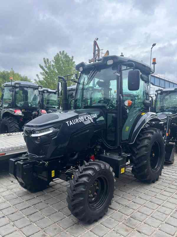 Malotraktor Tauros LX504 4x4 s kabinou - foto 4