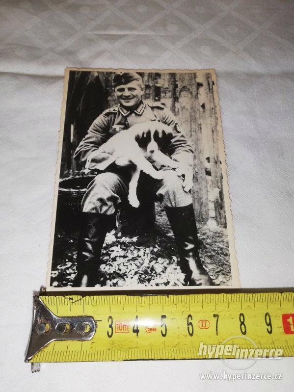 Voják - Válečná fotografie z 2. světové války - foto 1