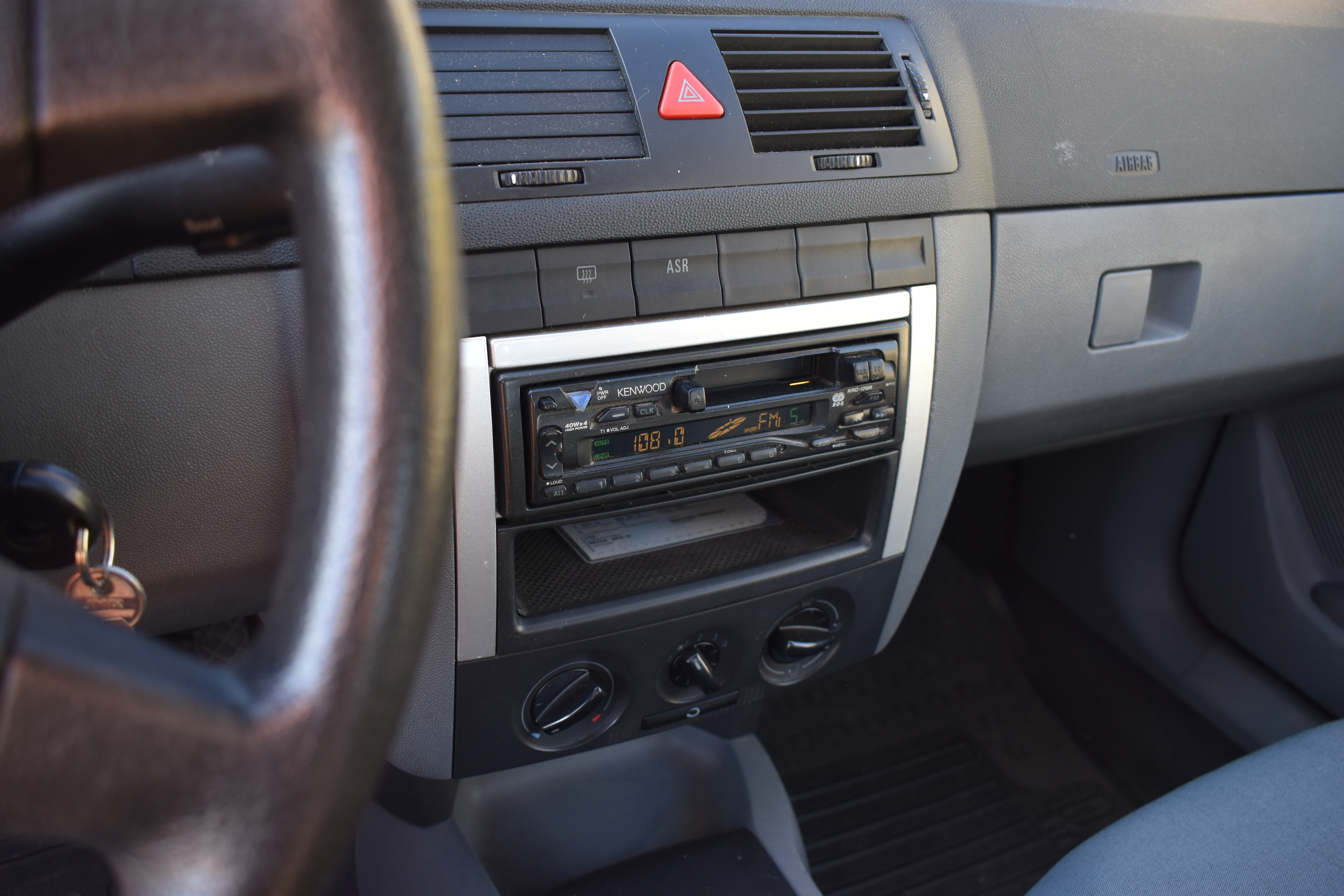 Škoda Fabia, 1,4 Comfort, r. 2002 - foto 10