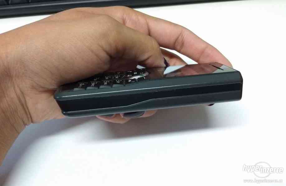 Sony Ericsson J110i černý - foto 2