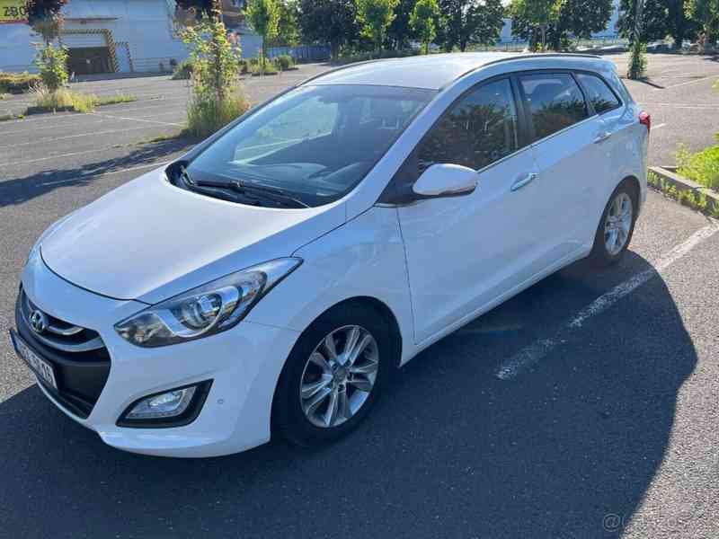 Hyundai i30 1,6   CW CRDi 94kW - foto 2