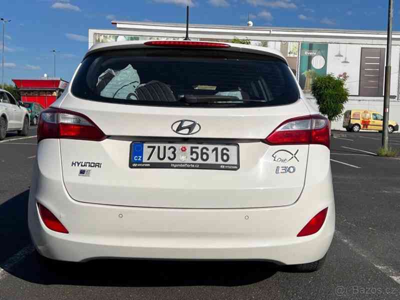 Hyundai i30 1,6   CW CRDi 94kW - foto 7