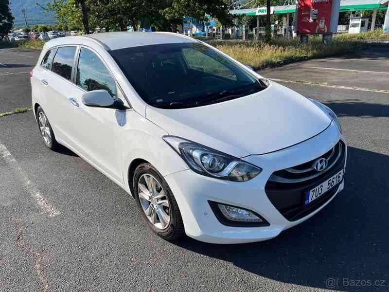 Hyundai i30 1,6   CW CRDi 94kW - foto 1