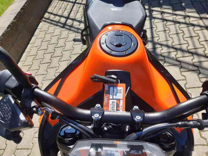 KTM 890 Duke - SUPER STAV - 175 000 KČ - foto 8