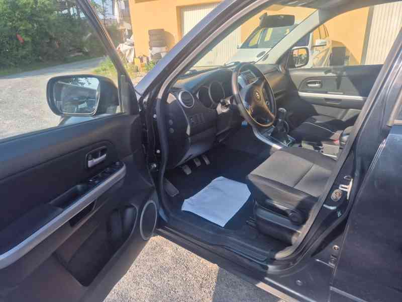 Suzuki Grand Vitara 2.0i Club benzín 103kw - foto 10