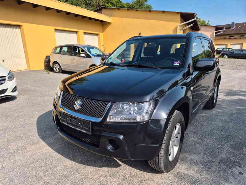 Suzuki Grand Vitara 2.0i Club benzín 103kw - foto 3