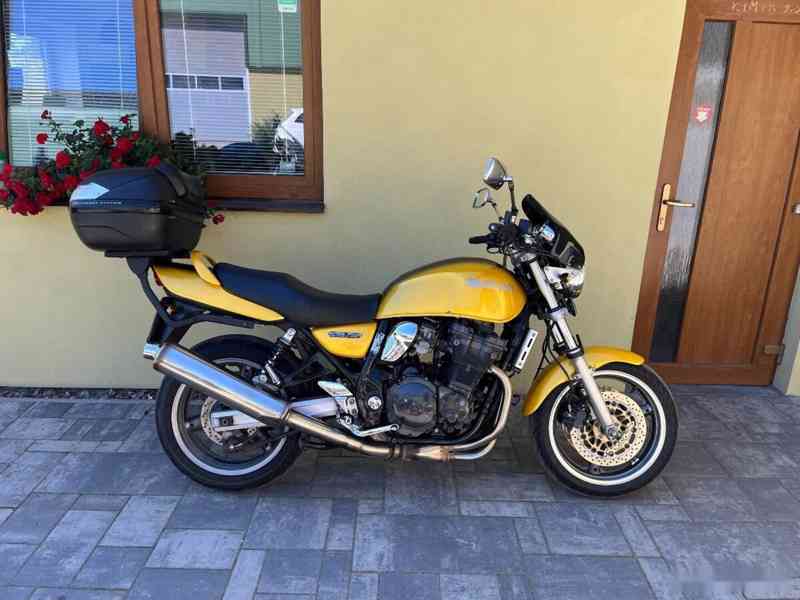Suzuki GSX 750 - foto 1