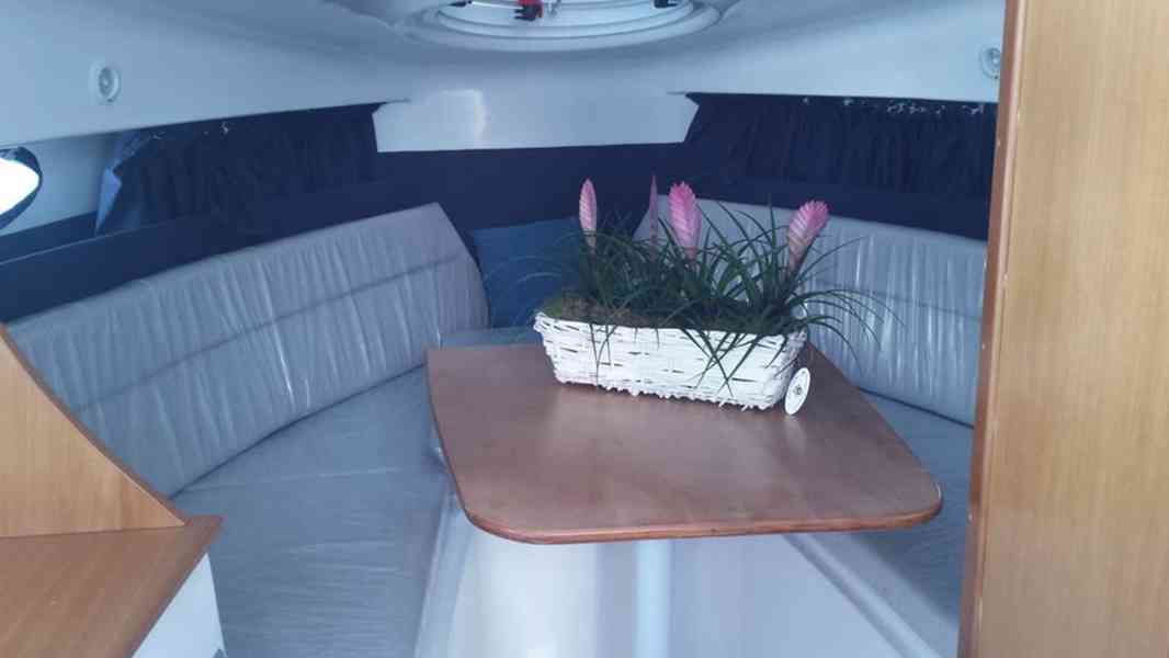 Prodám nová kajutová jachta SPORT CRUISER 24 / 7,5 metru - foto 13