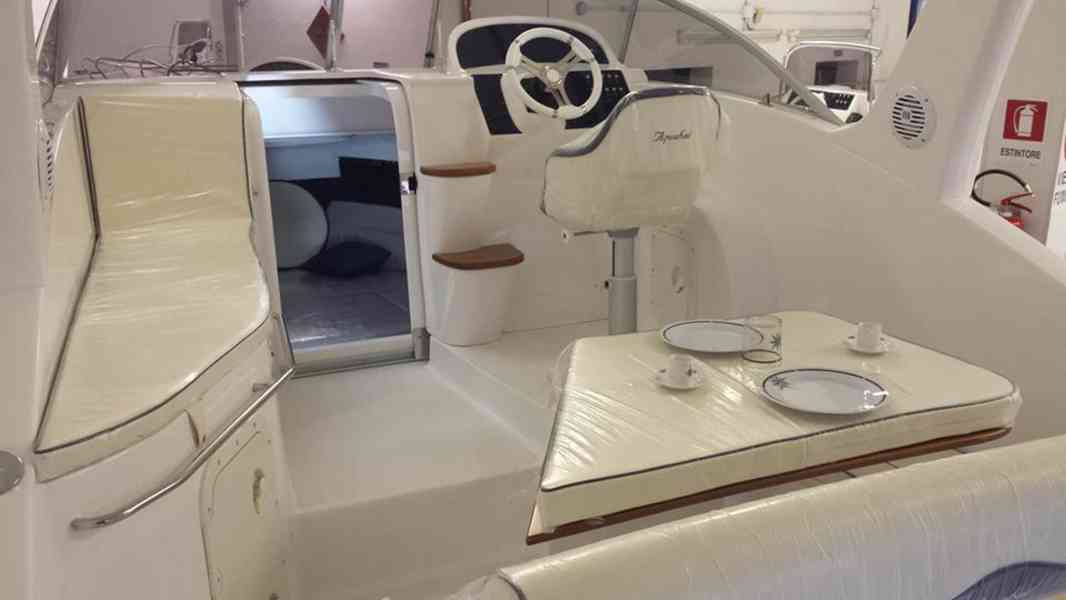 Prodám nová kajutová jachta SPORT CRUISER 24 / 7,5 metru - foto 7