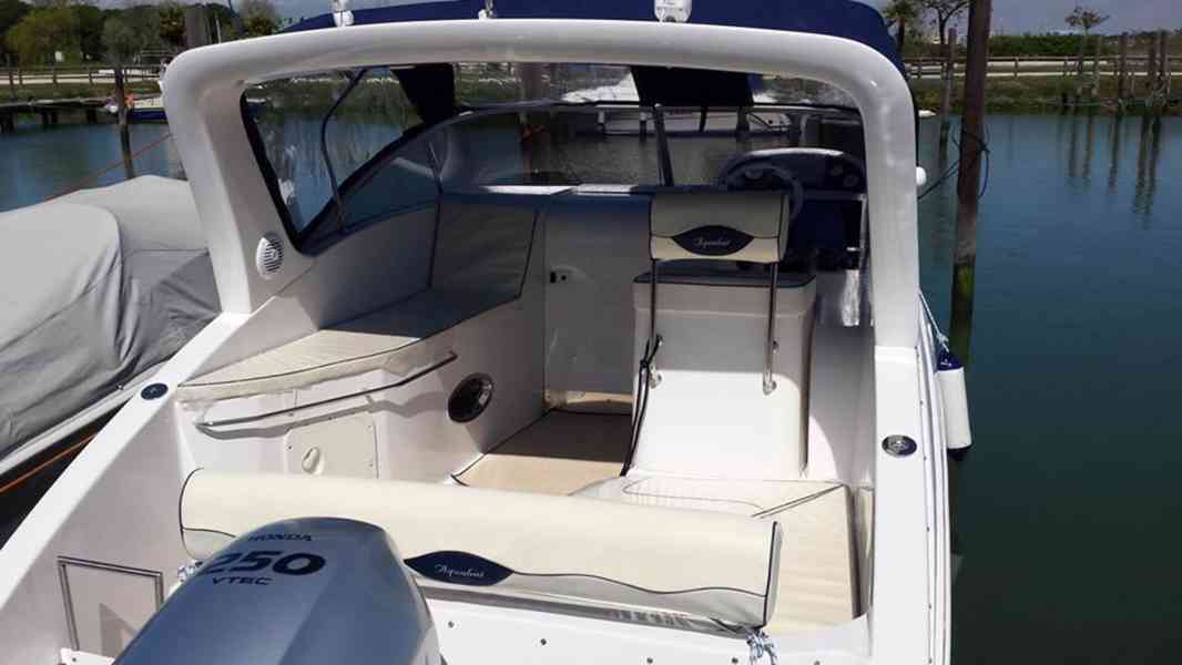 Prodám nová kajutová jachta SPORT CRUISER 24 / 7,5 metru - foto 14