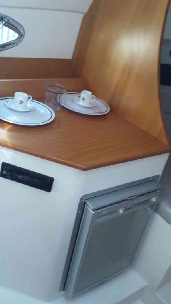 Prodám nová kajutová jachta SPORT CRUISER 24 / 7,5 metru - foto 17