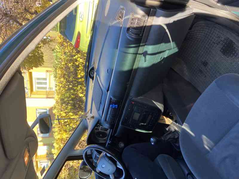Ford Galaxy 1.9 TDI 85kW - foto 9