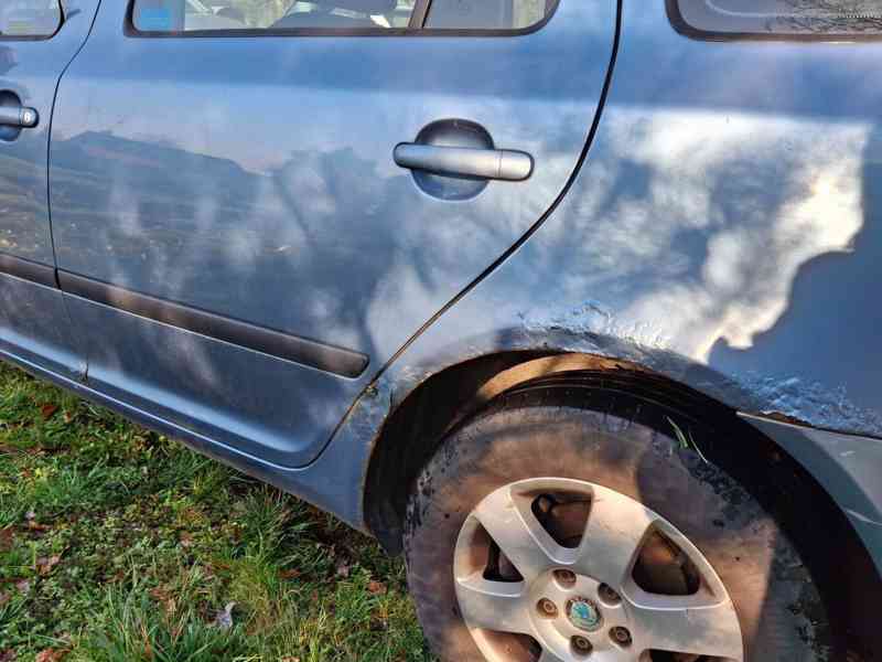 Osobní automobil Škoda Octavia - foto 4
