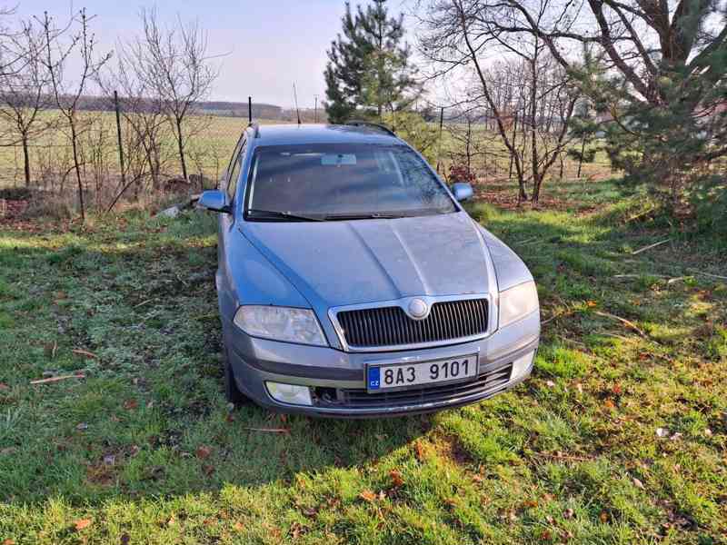 Osobní automobil Škoda Octavia - foto 2