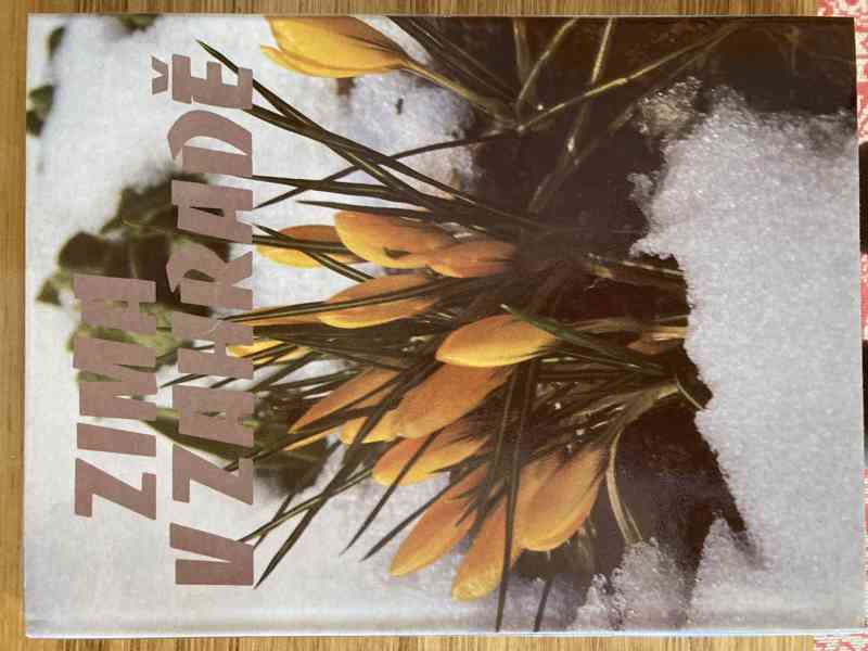 Knihy - komplet Jaro, Léto, Podzim, Zima v zahradě - foto 4