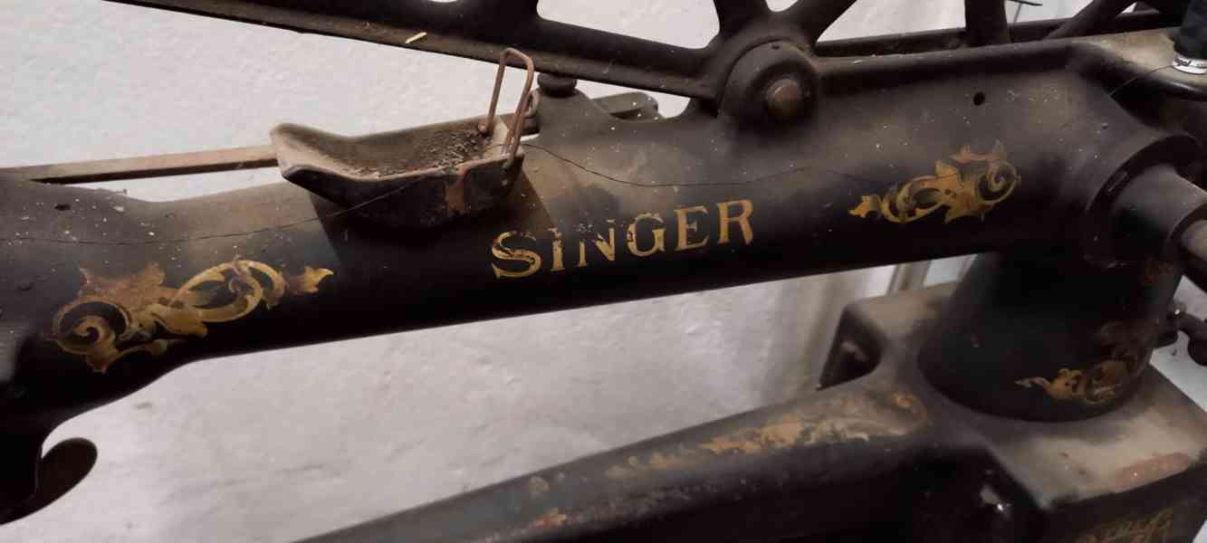 Obuvnický šicí stroj Singer, funkční - foto 2