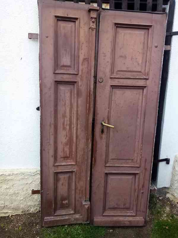 Prodám bukové parkety a dveře  - foto 2