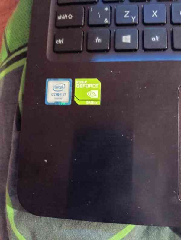 asus viviobook F556U stav c - foto 3