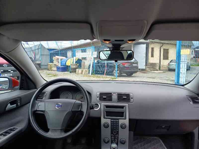 VOLVO S40 1,8i 16V - foto 13