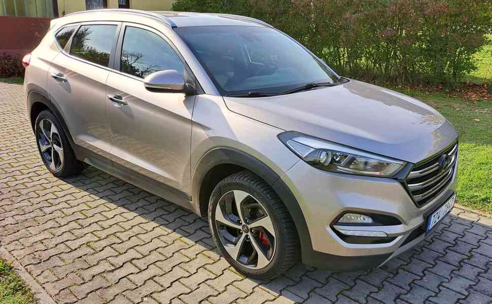 Hyundai Tucson, Navigace, kůže,kamera, Alu 19", 130 000 km - foto 4