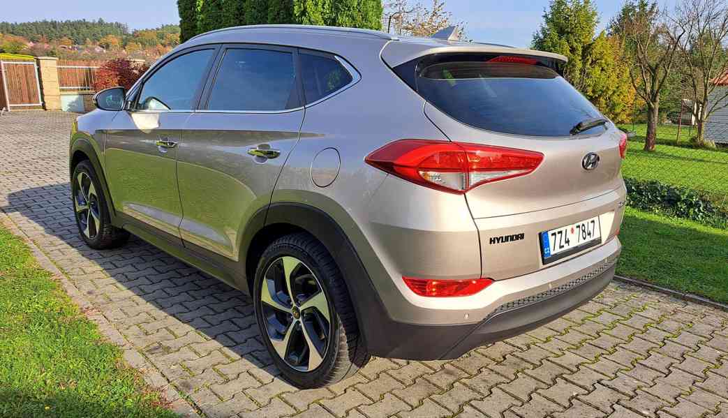 Hyundai Tucson, Navigace, kůže,kamera, Alu 19", 130 000 km - foto 5