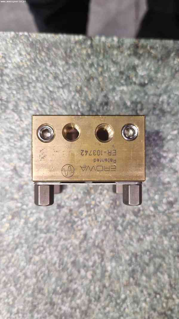  Elektroerozivní hloubička AGIE CHARMILLES FORM 400 vP - foto 8