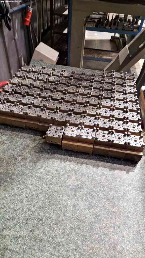  Elektroerozivní hloubička AGIE CHARMILLES FORM 400 vP - foto 9