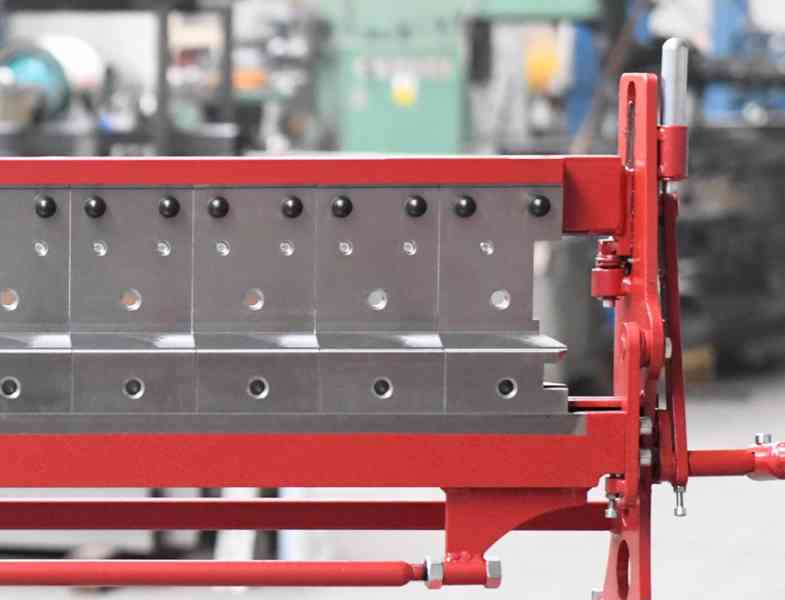 Segmentová ohýbačka plechu  SGR 1250/1mm se stojanem   - foto 3