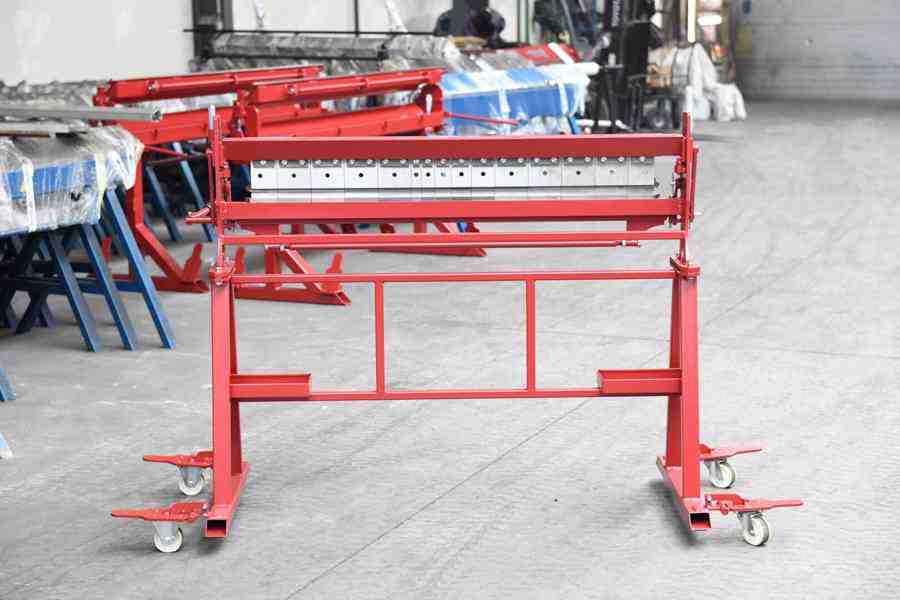 Segmentová ohýbačka plechu  SGR 1250/1mm se stojanem   - foto 6