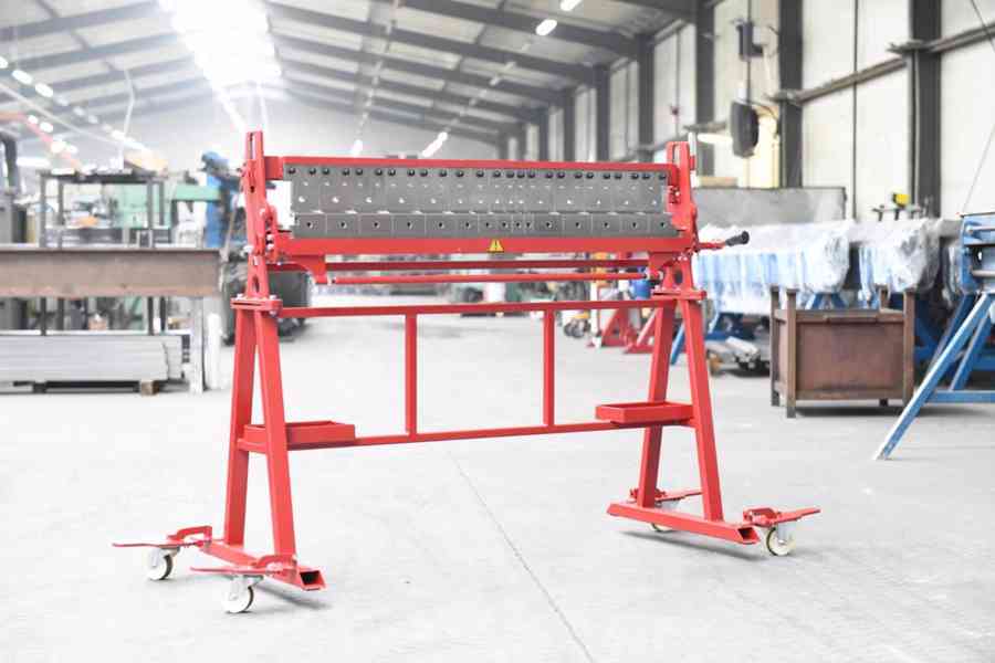 Segmentová ohýbačka plechu  SGR 1250/1mm se stojanem   - foto 2