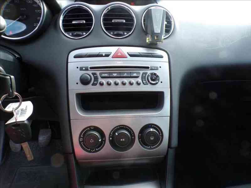 Peugeot 308 1,6 HDI - foto 7