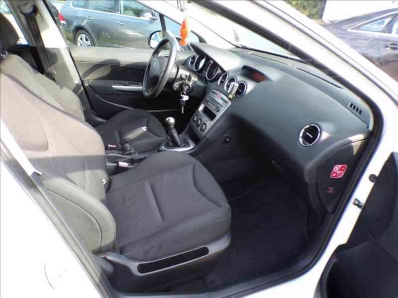 Peugeot 308 1,6 HDI - foto 12