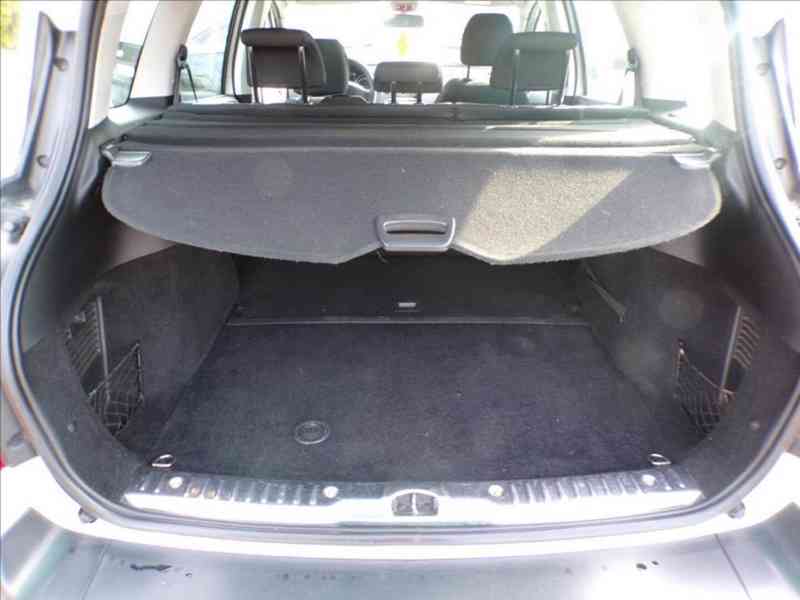 Peugeot 308 1,6 HDI - foto 10