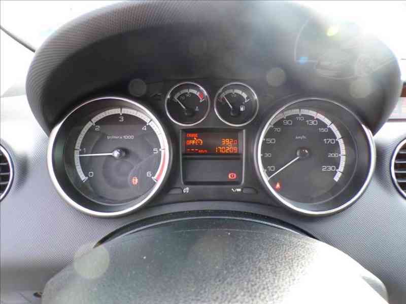 Peugeot 308 1,6 HDI - foto 6